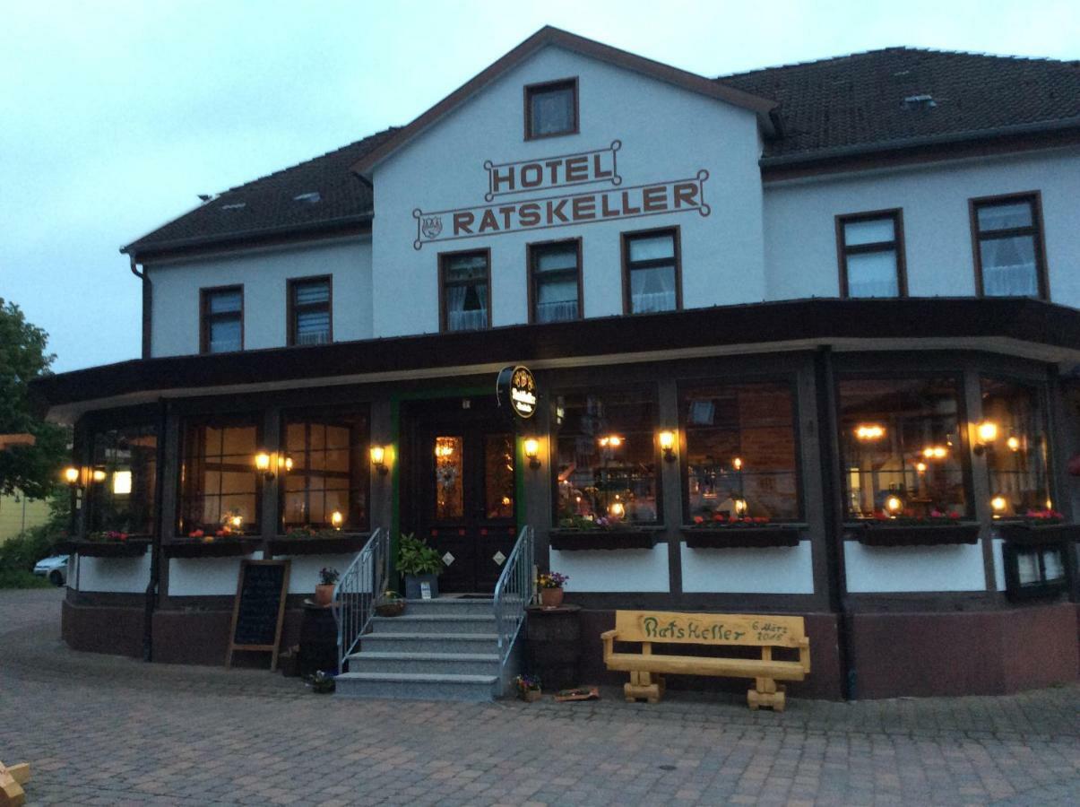 Hotel Ratskeller Neustadt エクステリア 写真