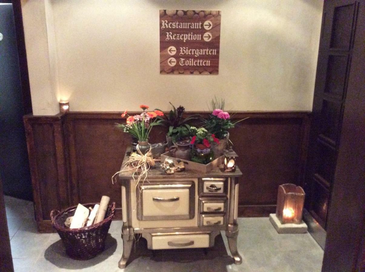 Hotel Ratskeller Neustadt エクステリア 写真