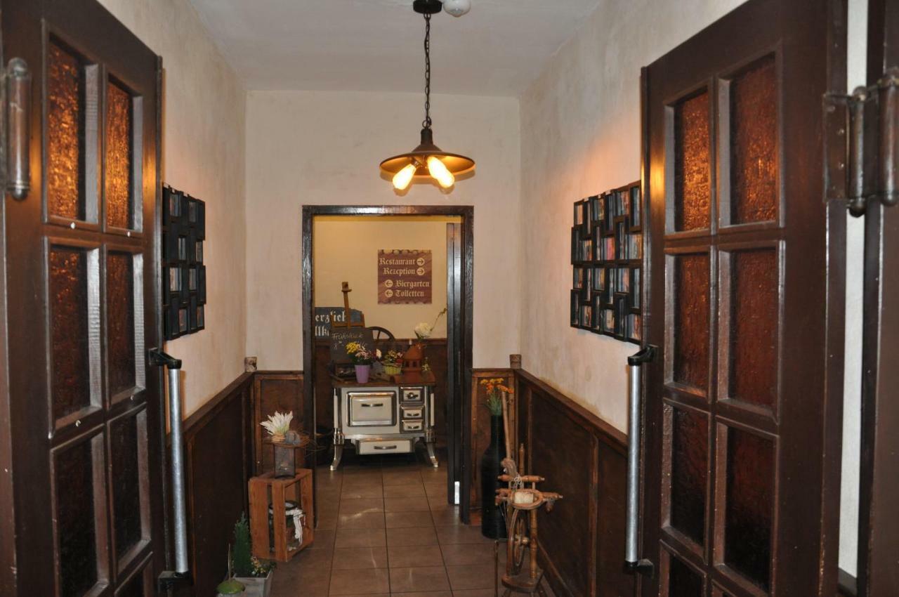 Hotel Ratskeller Neustadt エクステリア 写真