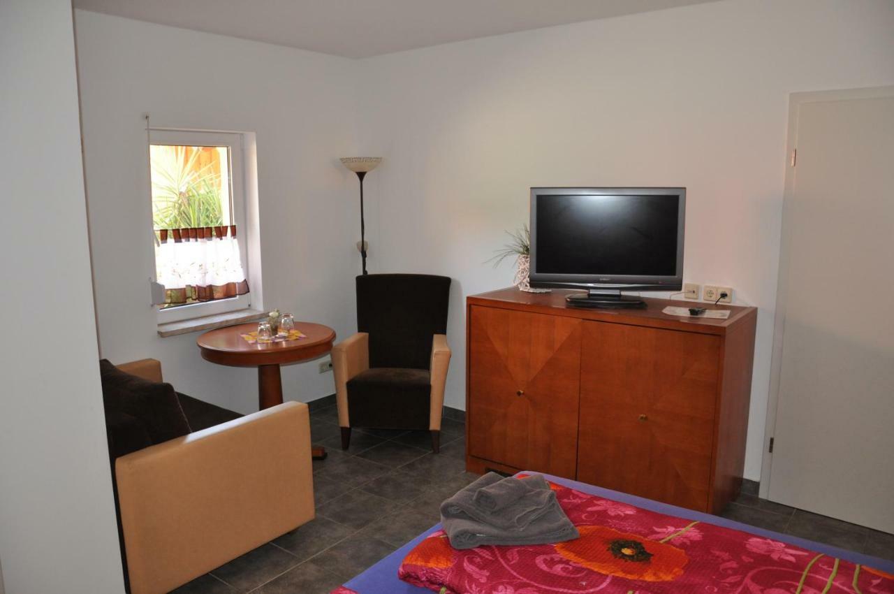 Hotel Ratskeller Neustadt エクステリア 写真